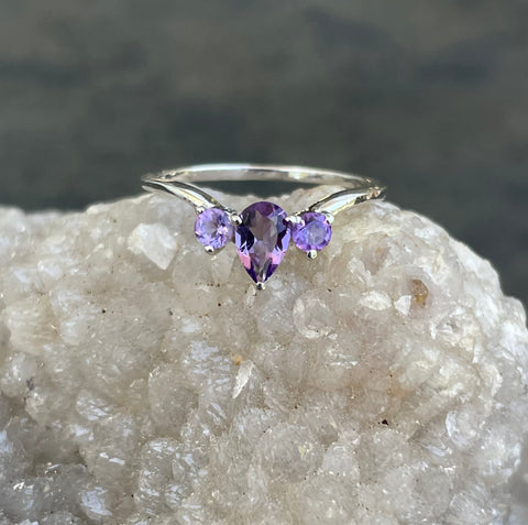 Sterling Silver Faceted Amethyst Ring. size 7