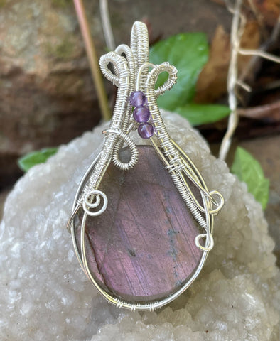 Flashy Pink/Purple Labradorite Pendant in Wire Wrapped Argentium Silver with Amethyst Accent Beads. 