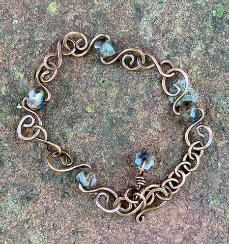 Hand Made Copper Links Bracelet with faceted Crystals.
